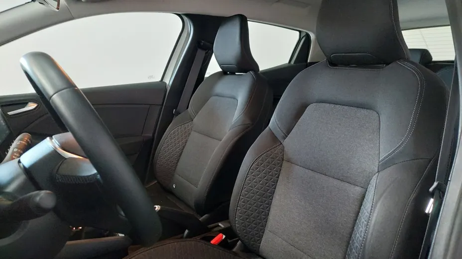 RENAULT Clio -