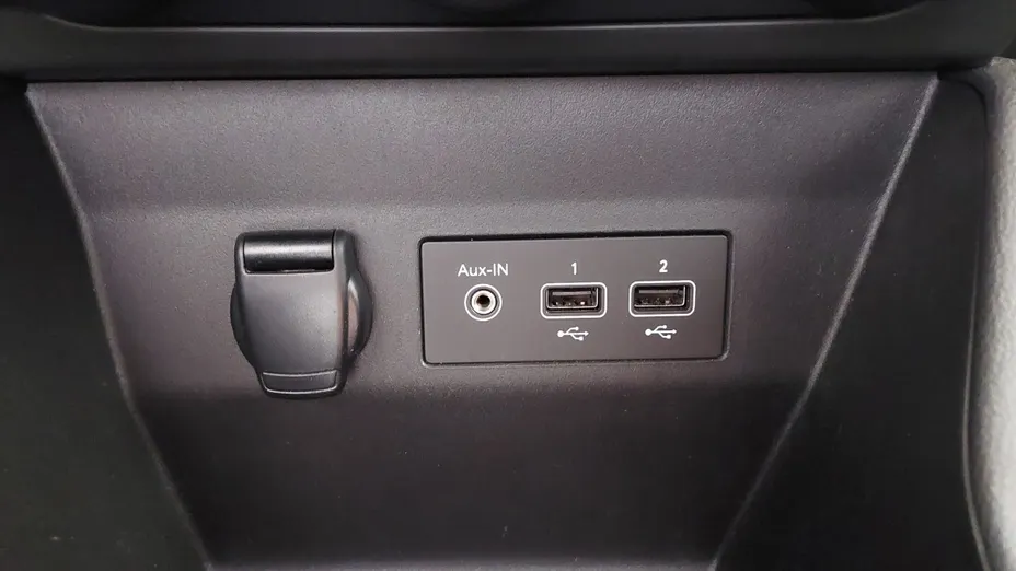 RENAULT Clio -
