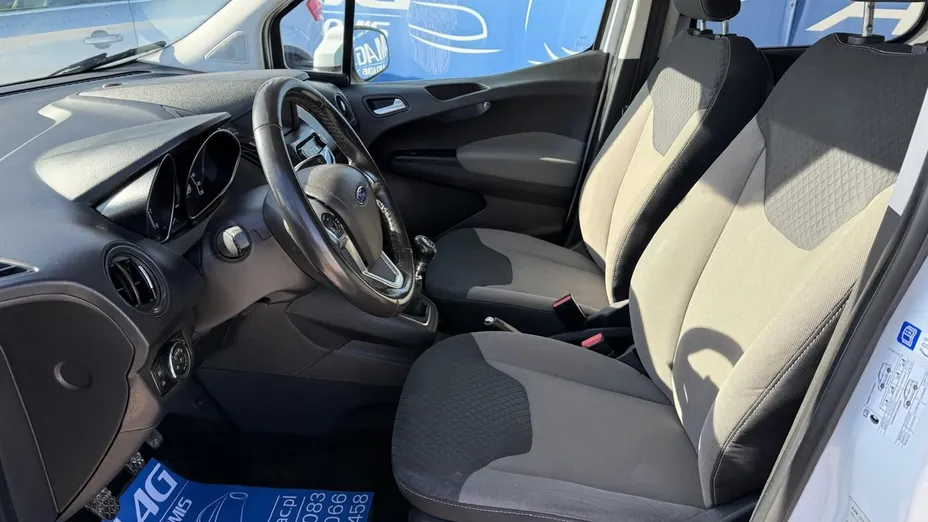 FORD Tourneo Courier -