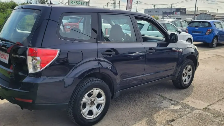 SUBARU Forester -