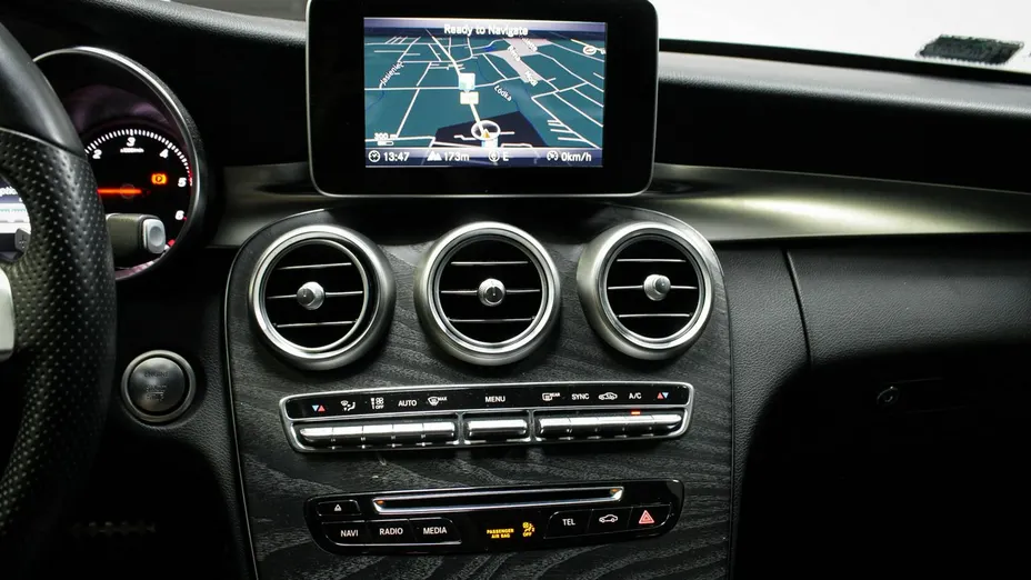 MERCEDES-BENZ C Klasa -