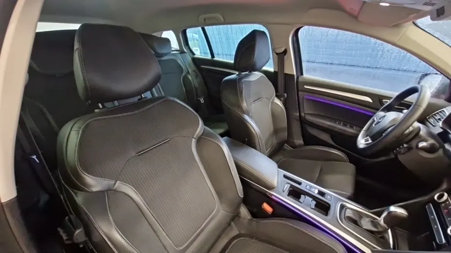 RENAULT Megane -