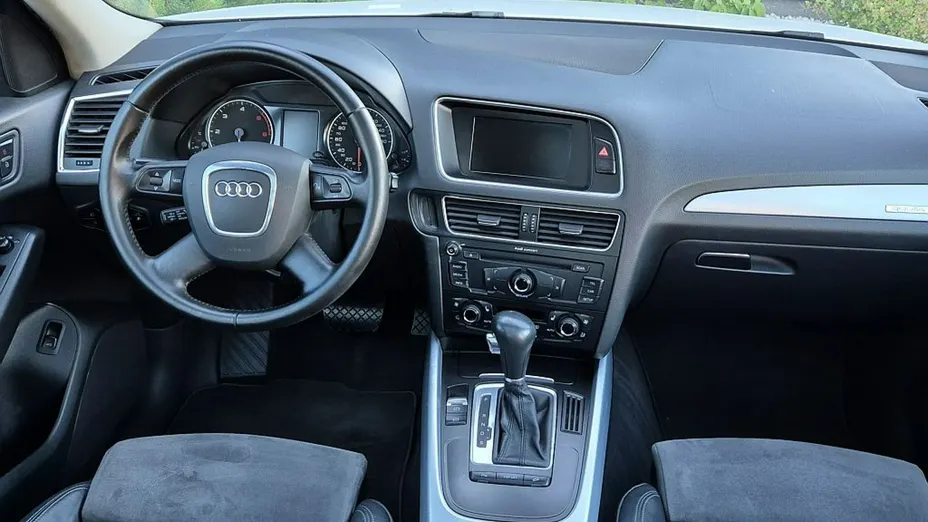 AUDI Q5 -