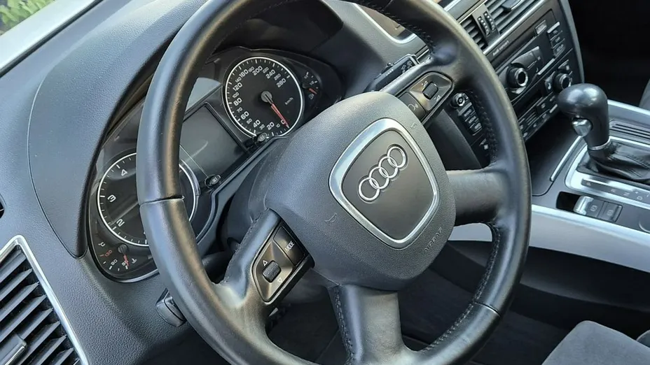 AUDI Q5 -