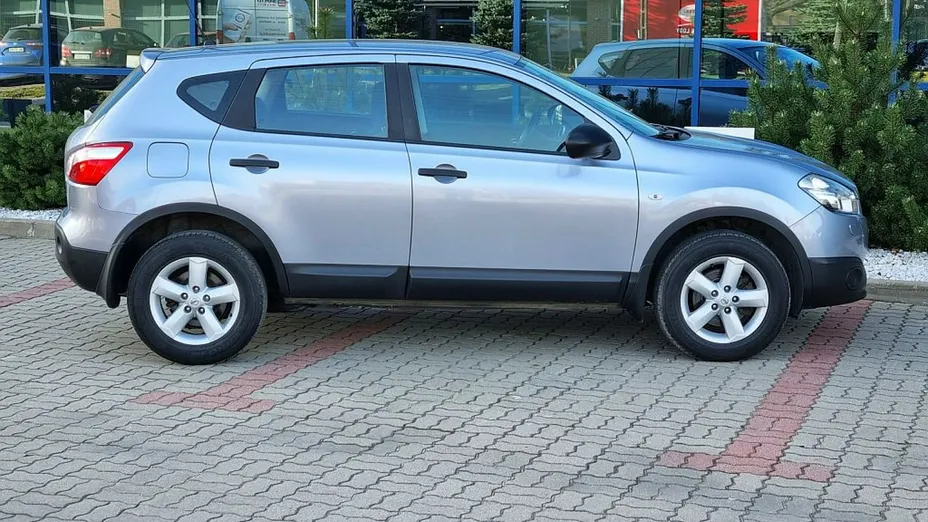 NISSAN Qashqai -
