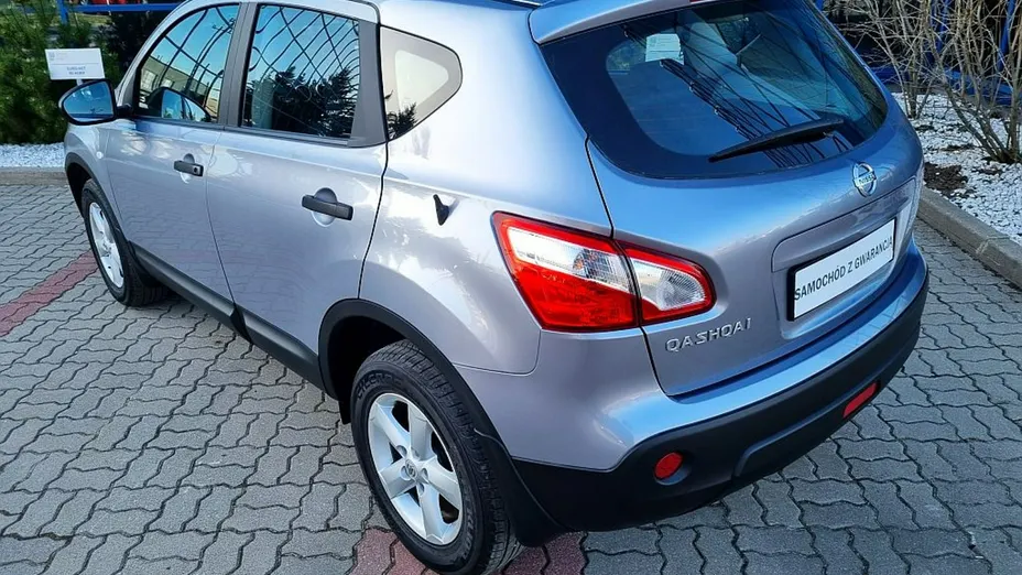 NISSAN Qashqai -