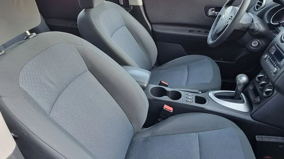NISSAN Qashqai -