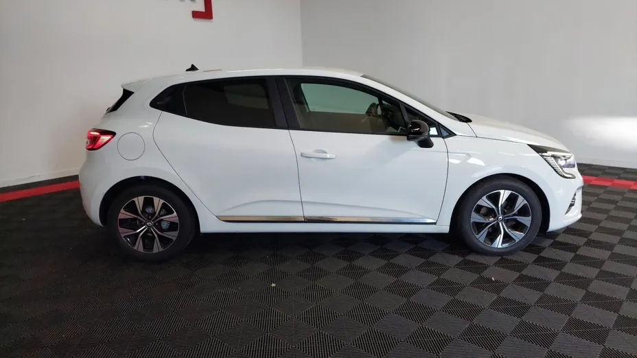 RENAULT Clio -
