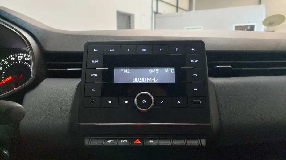 RENAULT Clio -