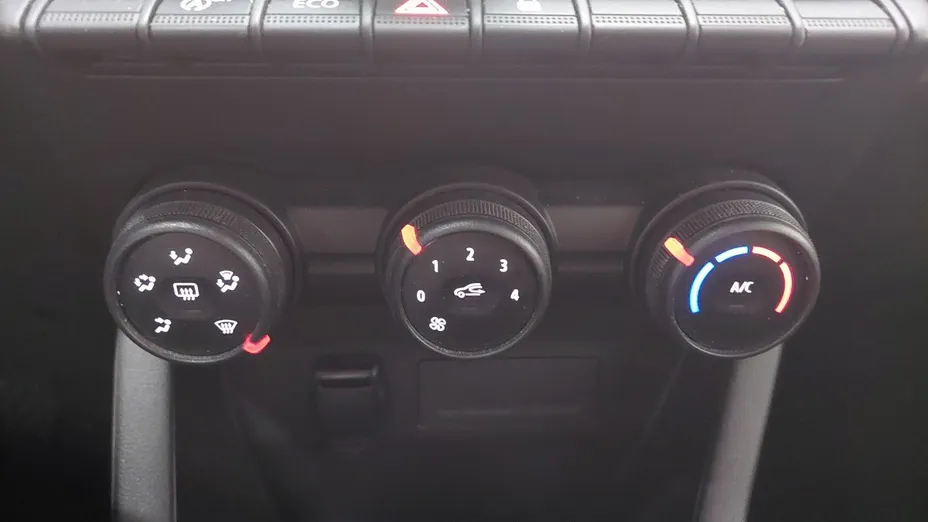 RENAULT Clio -