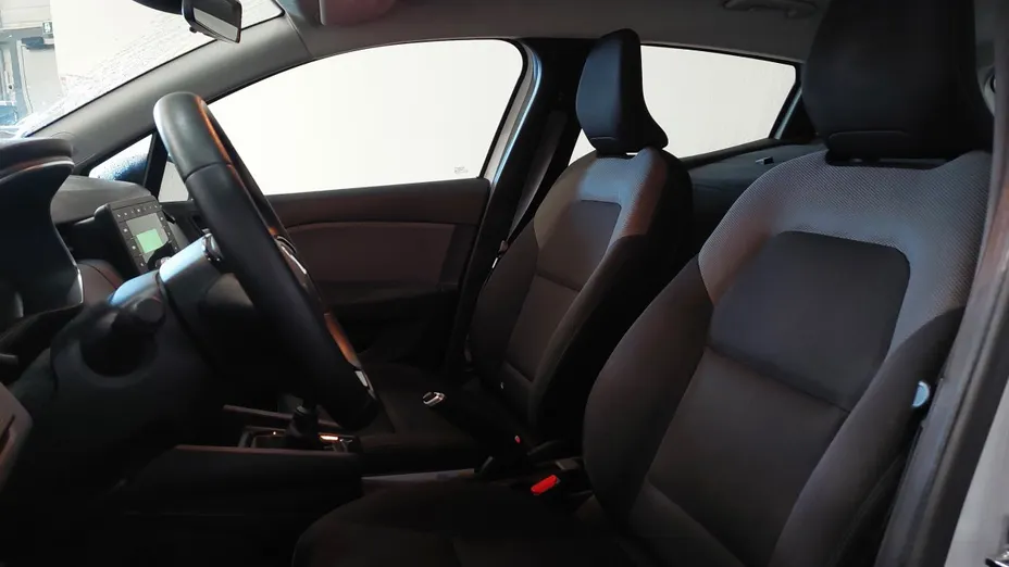 RENAULT Clio -