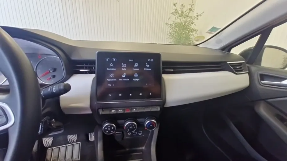 RENAULT Clio -
