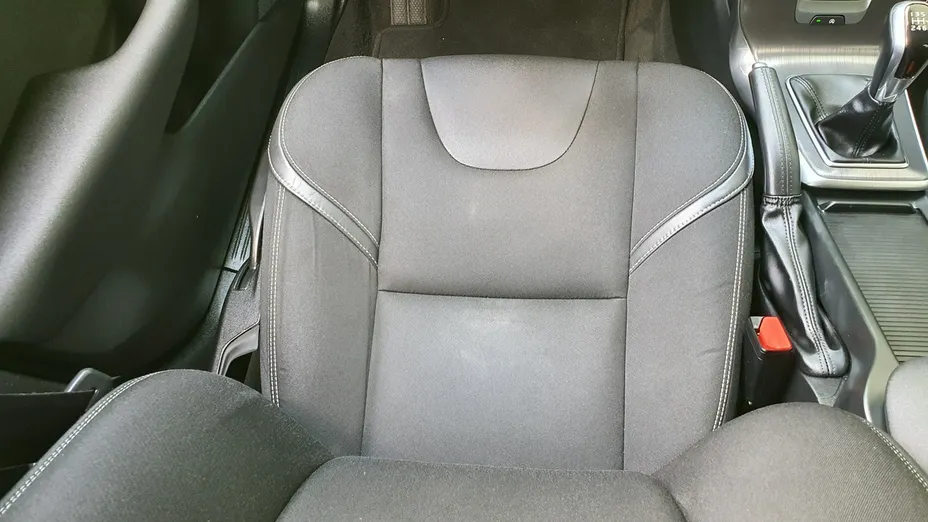 VOLVO V40 -