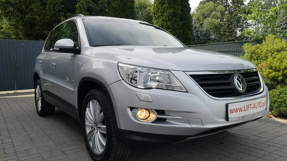 VOLKSWAGEN Tiguan -