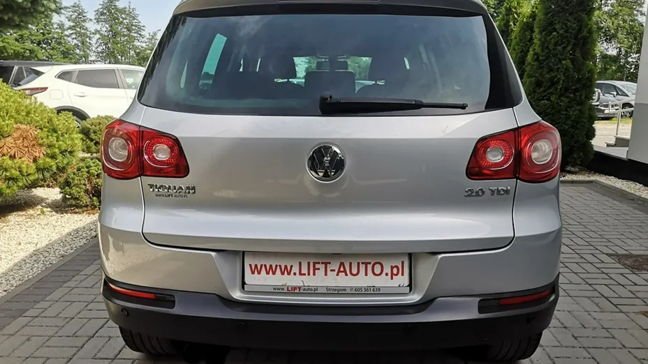 VOLKSWAGEN Tiguan -