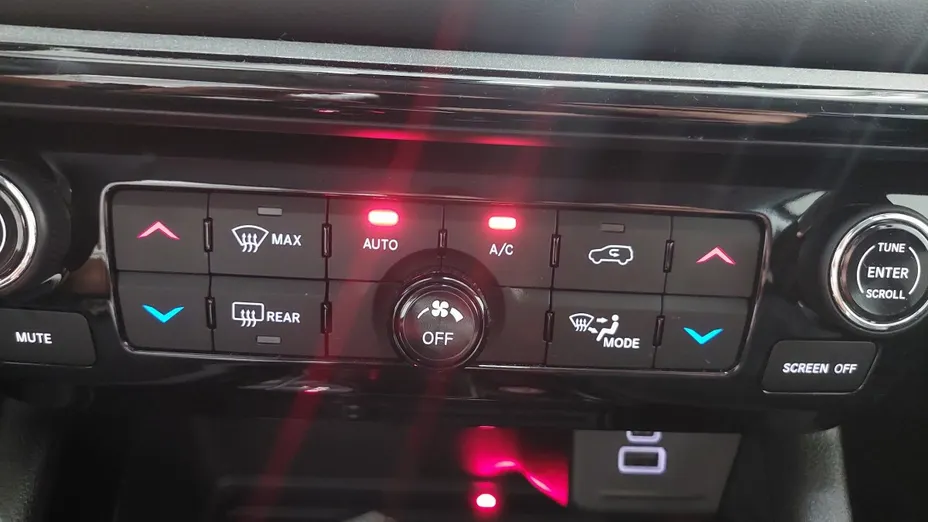 JEEP Compass -