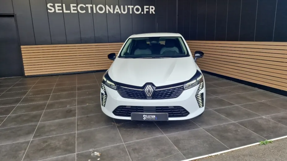 RENAULT Clio -