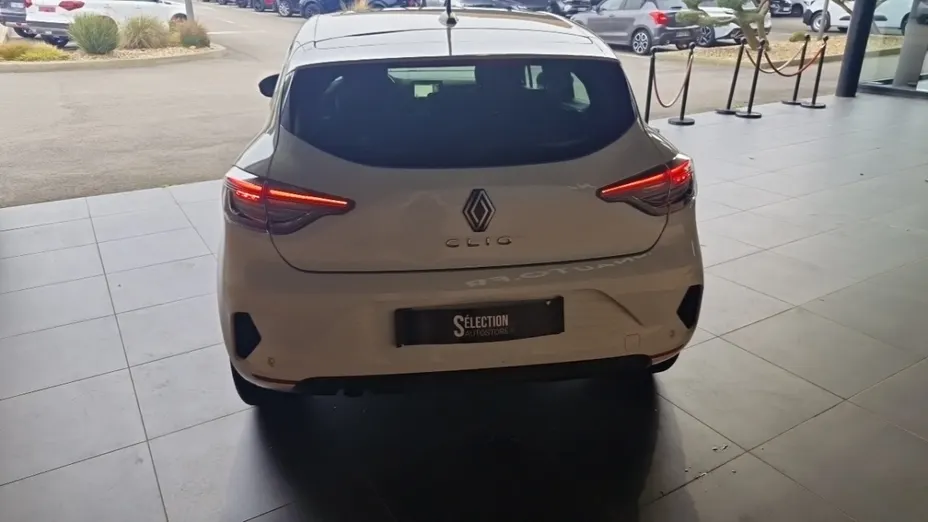 RENAULT Clio -
