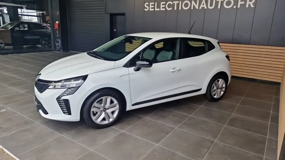 RENAULT Clio -