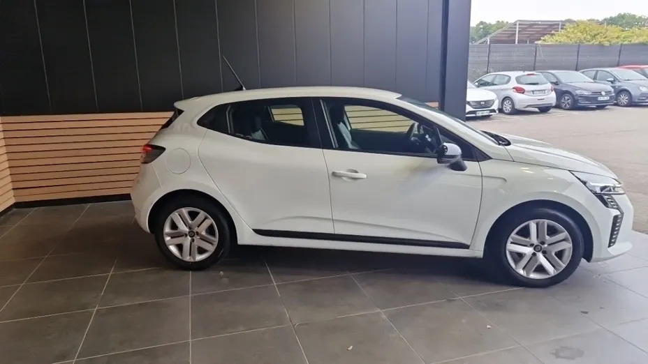 RENAULT Clio -