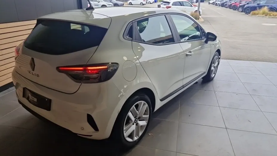 RENAULT Clio -
