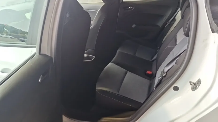 RENAULT Clio -
