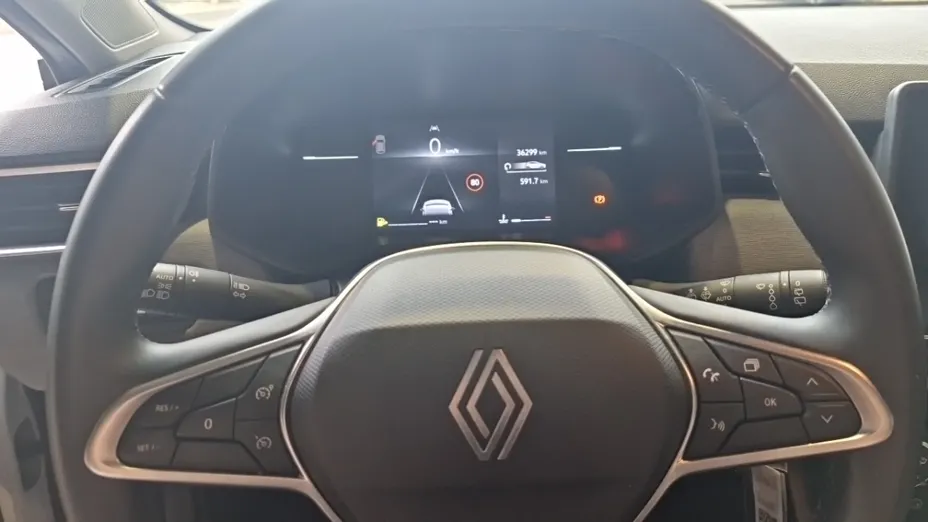 RENAULT Clio -