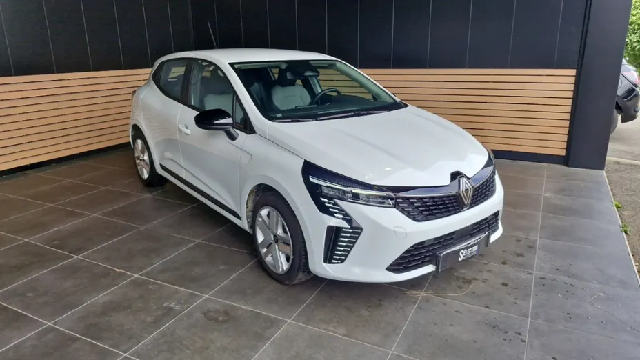 RENAULT Clio -