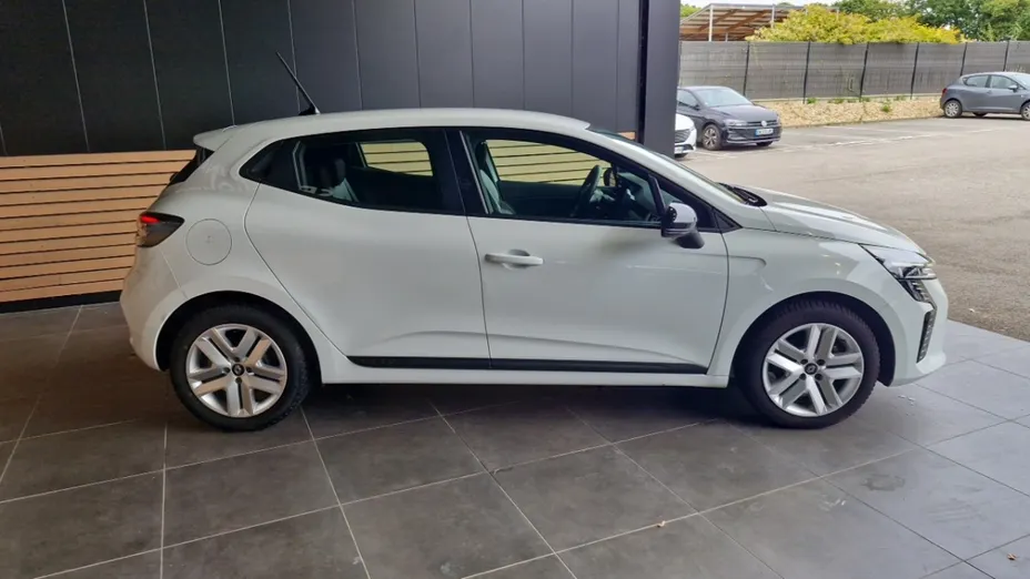 RENAULT Clio -