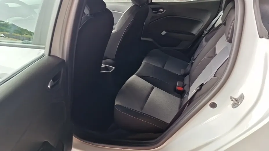 RENAULT Clio -