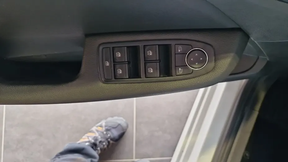RENAULT Clio -