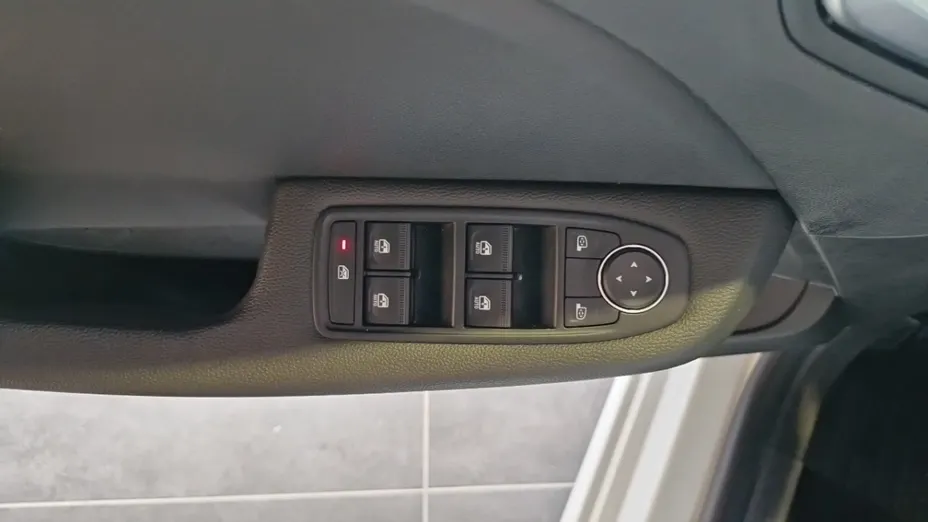 RENAULT Clio -