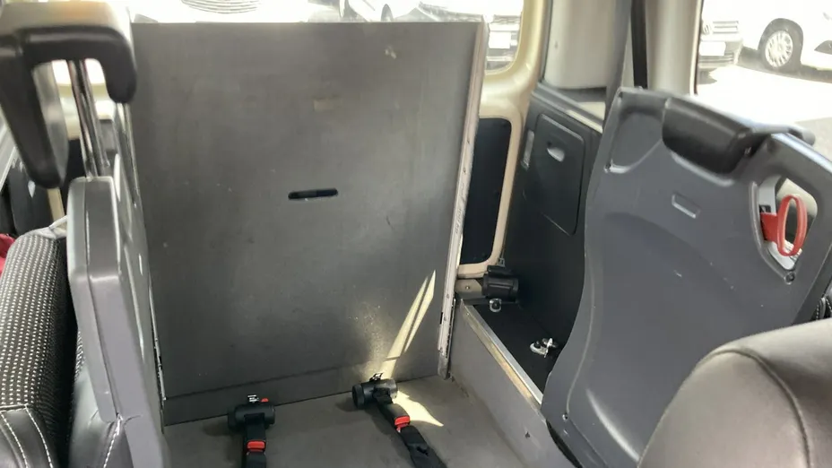 VOLKSWAGEN Caddy -