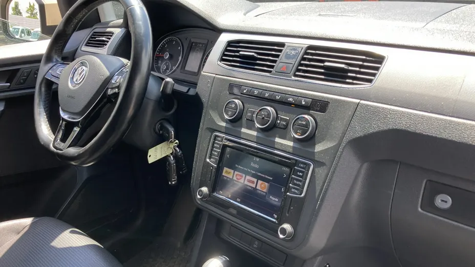 VOLKSWAGEN Caddy -