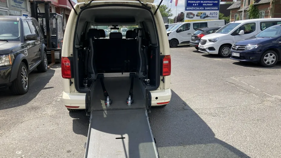 VOLKSWAGEN Caddy -