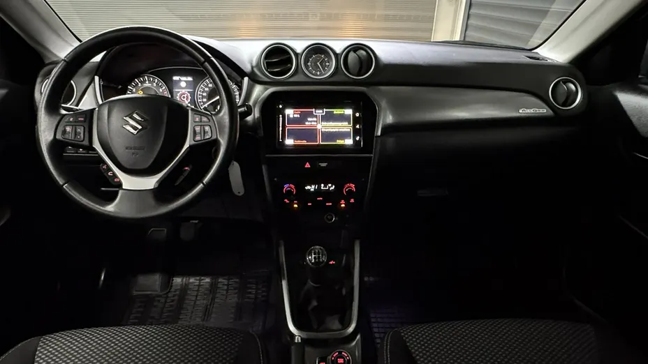 SUZUKI Vitara -