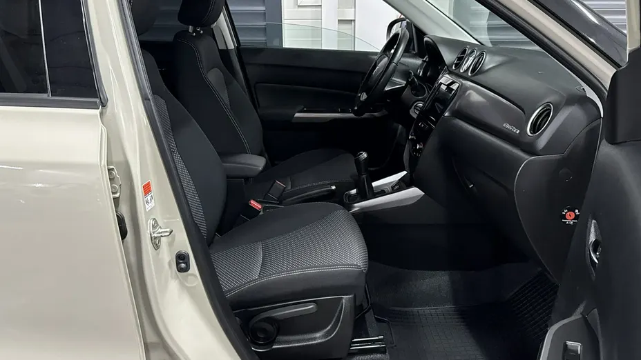 SUZUKI Vitara -