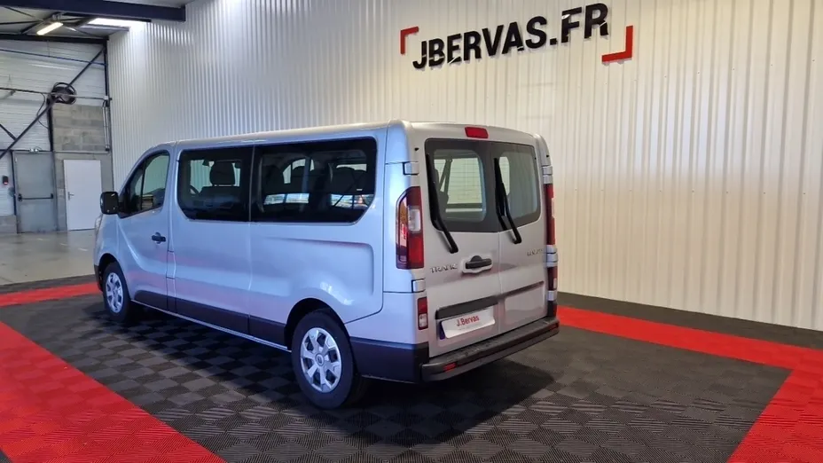 RENAULT Trafic -