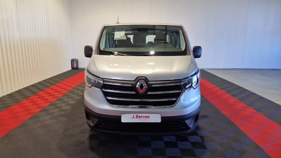 RENAULT Trafic -