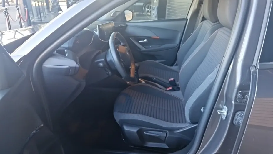 PEUGEOT 2008 -