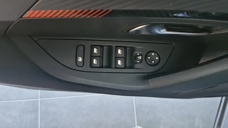 PEUGEOT 2008 -