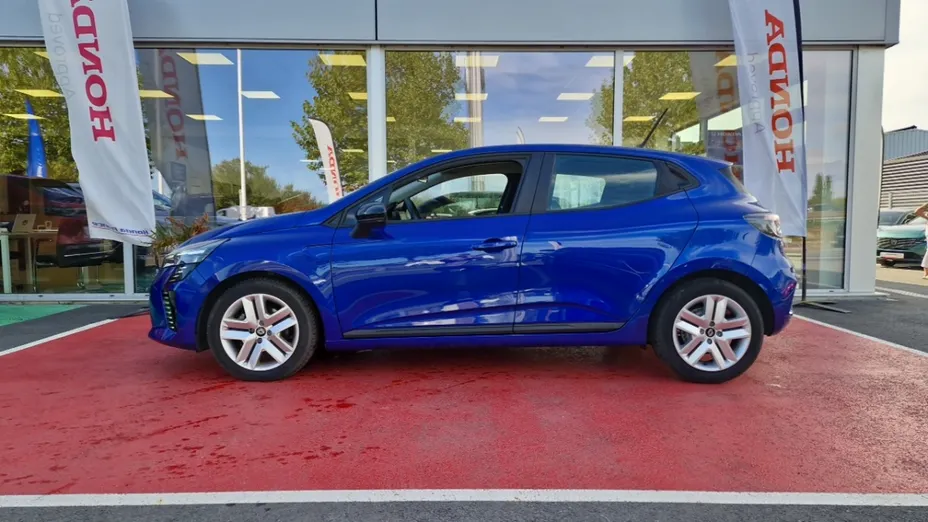 RENAULT Clio -