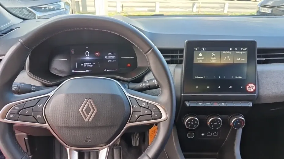 RENAULT Clio -