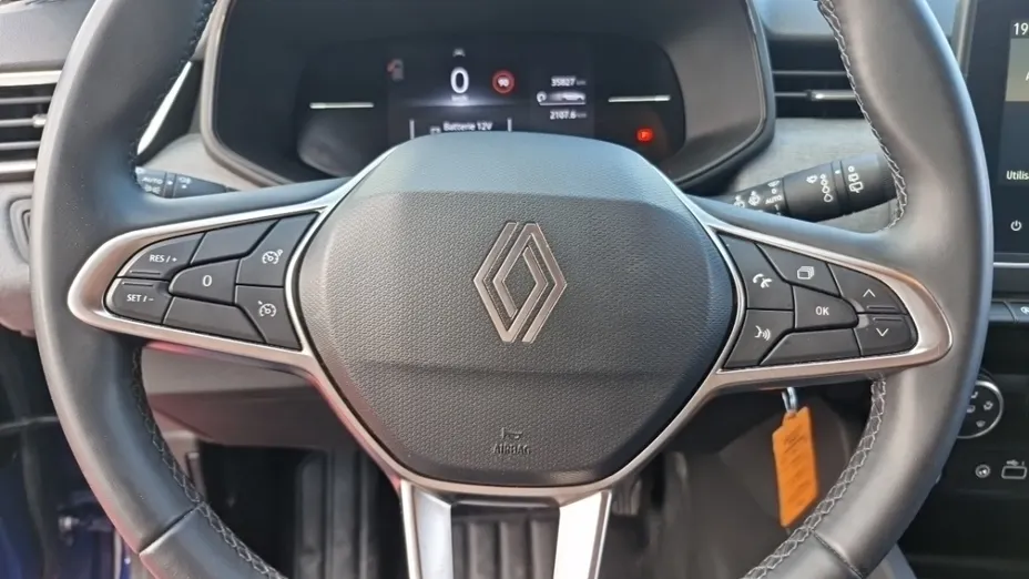 RENAULT Clio -