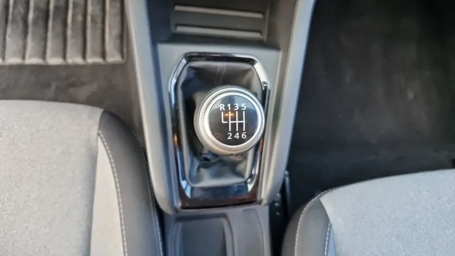 RENAULT Clio -