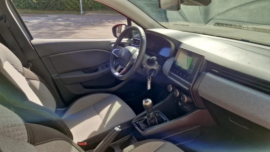 RENAULT Clio -