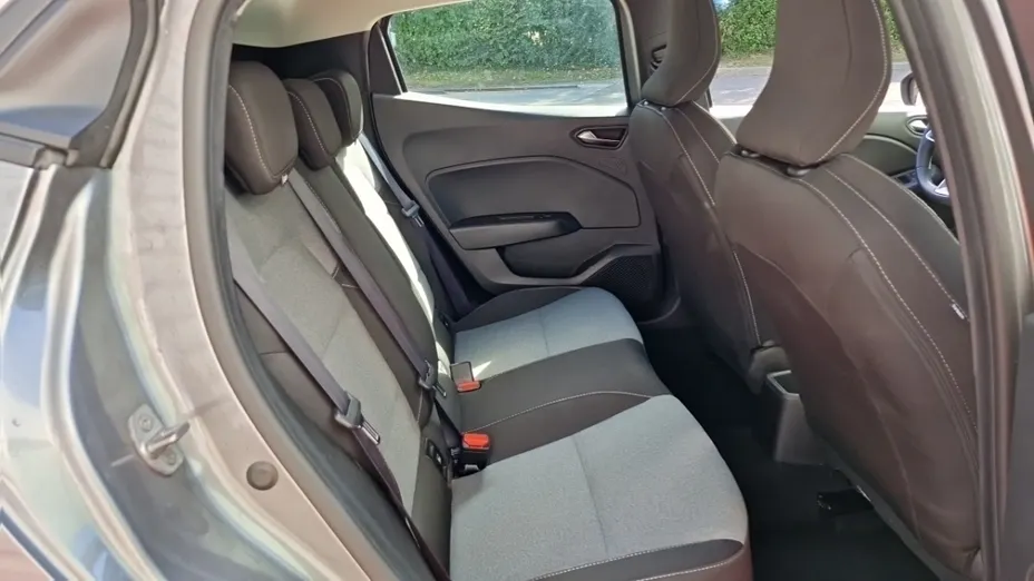 RENAULT Clio -