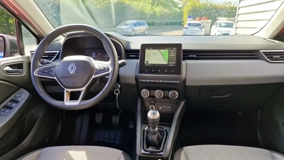 RENAULT Clio -