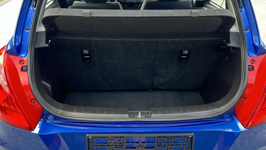 SUZUKI Swift -