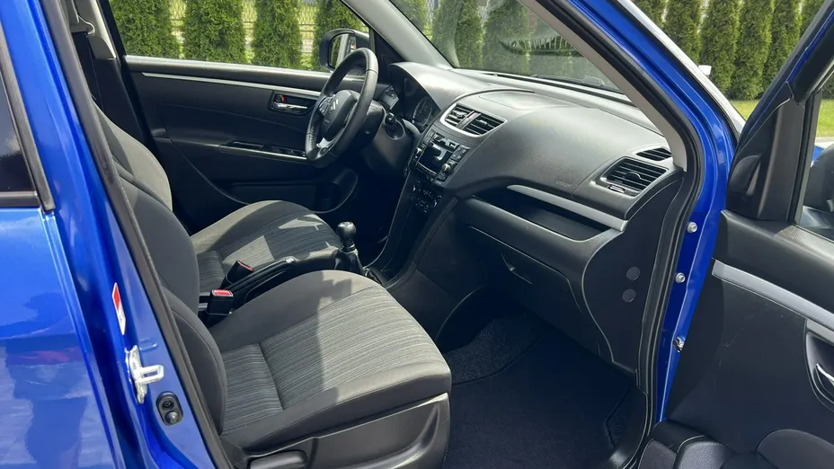 SUZUKI Swift -